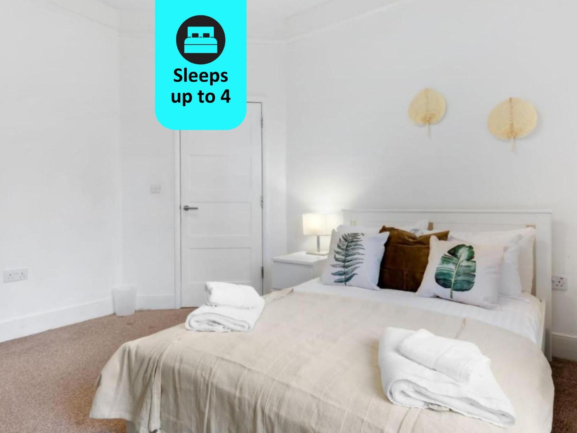 Chic 1Br House In Hounslow - 12 Mins From Heathrow Airport Apartman Feltham Kültér fotó