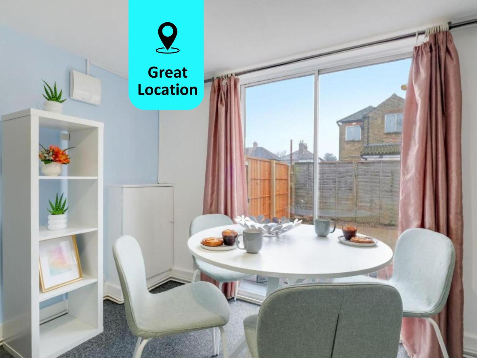 Chic 1Br House In Hounslow - 12 Mins From Heathrow Airport Apartman Feltham Kültér fotó